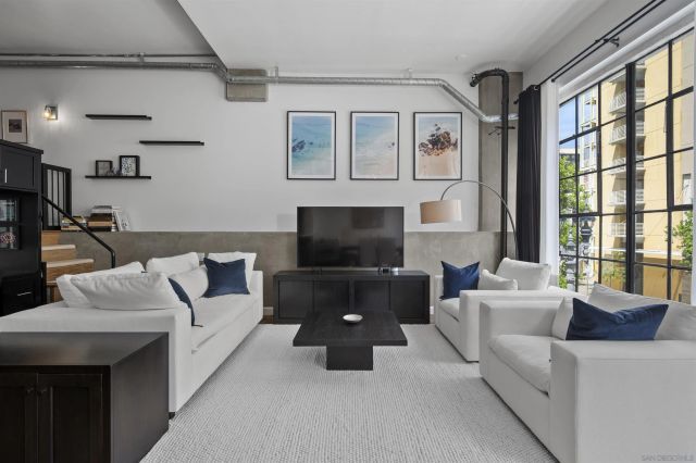 350 11th Ave. 341, San Diego, CA 92101