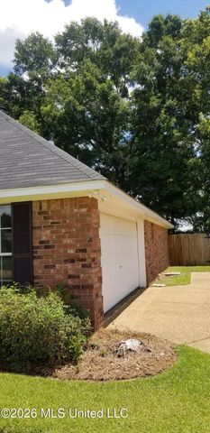 124 Hunters Row, Madison, MS 39110
