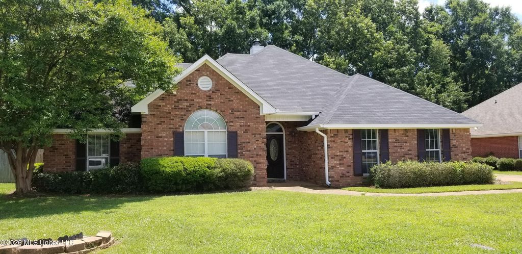 124 Hunters Row, Madison, MS 39110