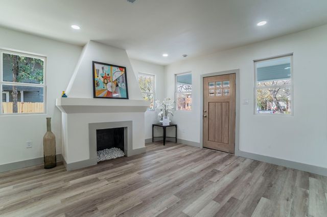 5914 Victor Street, Dallas, TX 75214