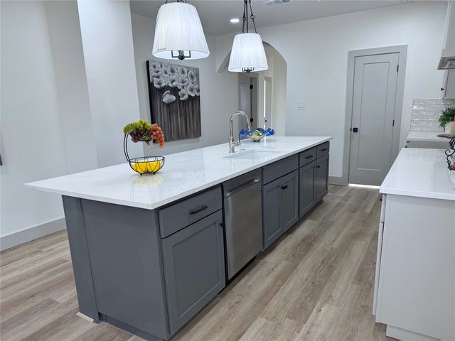 5914 Victor Street, Dallas, TX 75214