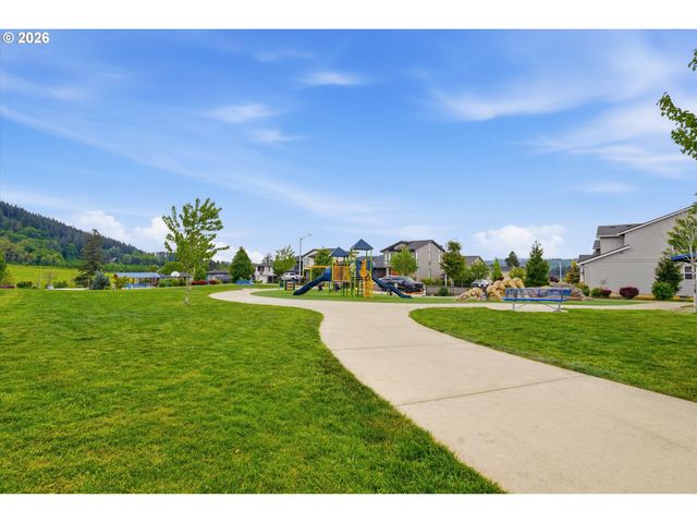 2923 Sw 40TH St, Gresham, OR 97080