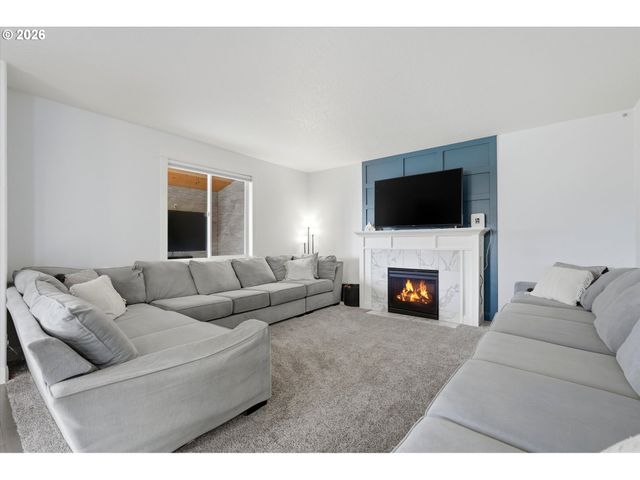 2923 Sw 40TH St, Gresham, OR 97080