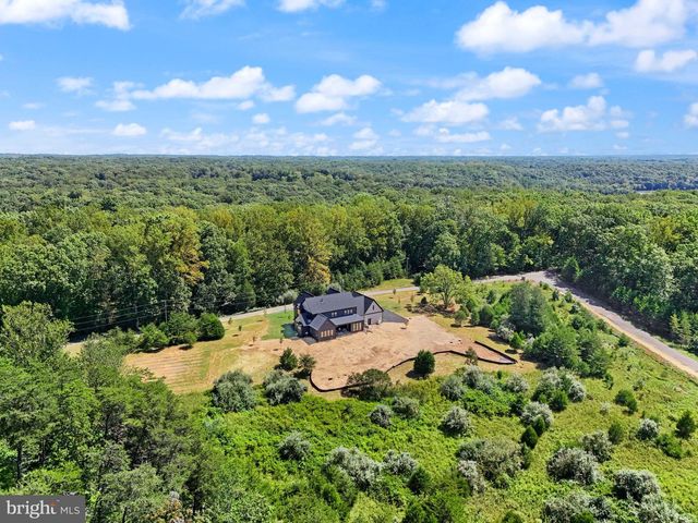 7924 EVANS FORD RD, Clifton, VA 20124