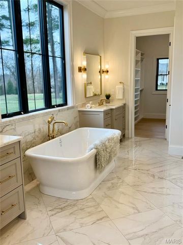 214 Topton Way, Clayton, MO 63105