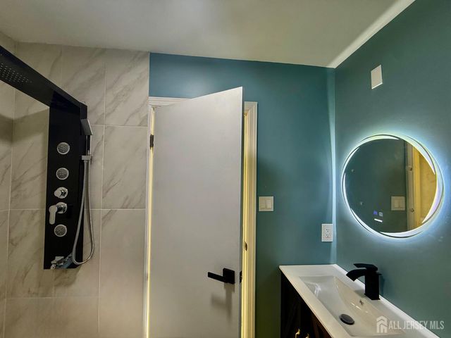 1502 Bromley Estates, Clementon, NJ 08021