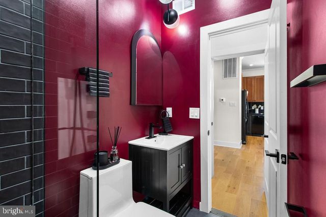 713 CROISSANT PL SE, Washington, DC 20019