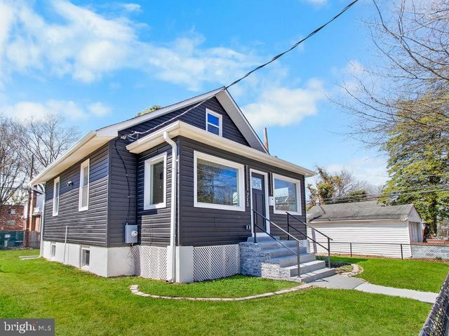 713 CROISSANT PL SE, Washington, DC 20019