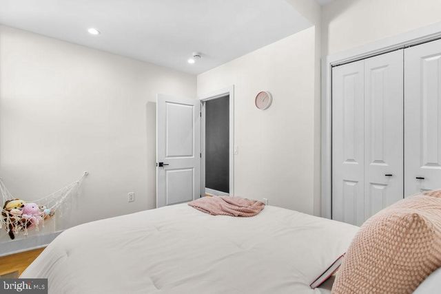 713 CROISSANT PL SE, Washington, DC 20019