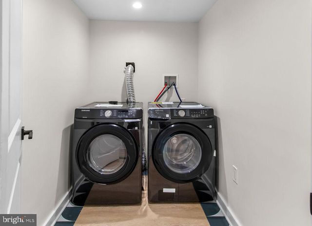 713 CROISSANT PL SE, Washington, DC 20019