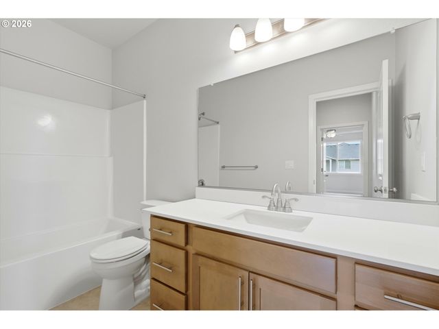 630 E Fourth St, Yamhill, OR 97148