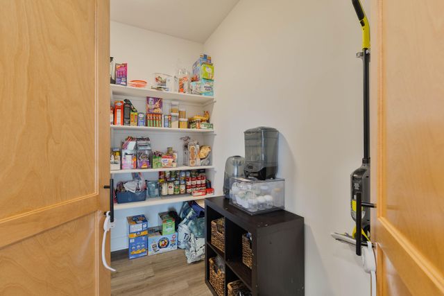 1046 DEVERON Drive, Council Bluffs, IA 51503