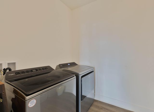 1046 DEVERON Drive, Council Bluffs, IA 51503