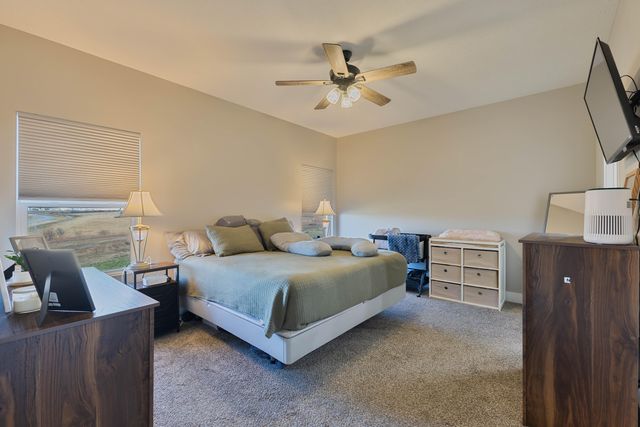 1046 DEVERON Drive, Council Bluffs, IA 51503