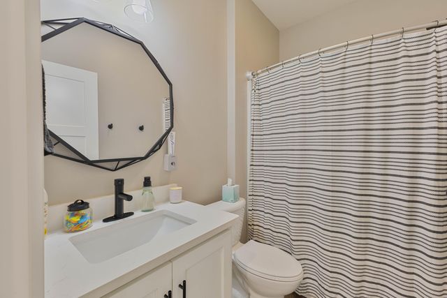 1046 DEVERON Drive, Council Bluffs, IA 51503