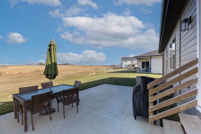 1046 DEVERON Drive, Council Bluffs, IA 51503