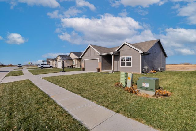 1046 DEVERON Drive, Council Bluffs, IA 51503