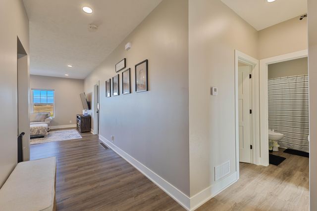 1046 DEVERON Drive, Council Bluffs, IA 51503