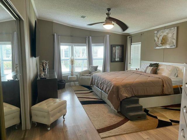 817 Sunglow Street, Boynton Beach, FL 33436