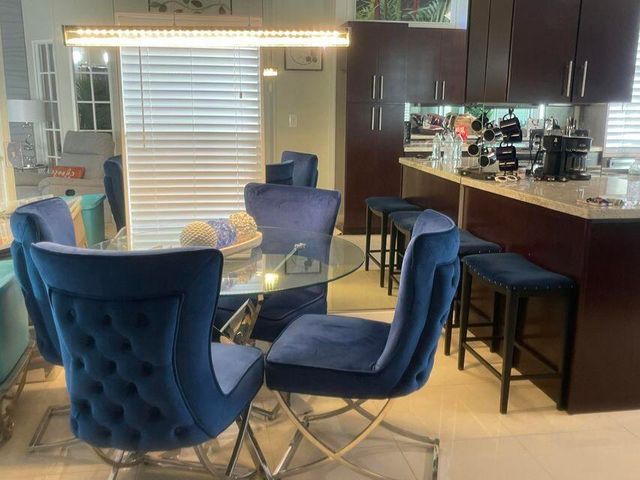 817 Sunglow Street, Boynton Beach, FL 33436