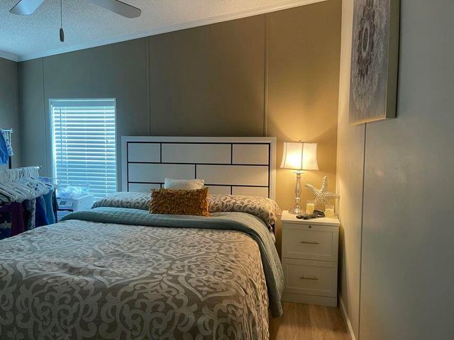 817 Sunglow Street, Boynton Beach, FL 33436