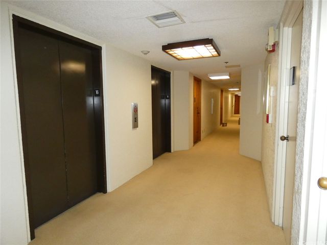 300 Wai Nani Way II1617, Honolulu, HI 96815