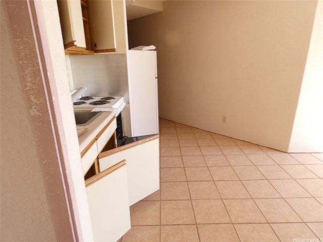 300 Wai Nani Way II1617, Honolulu, HI 96815