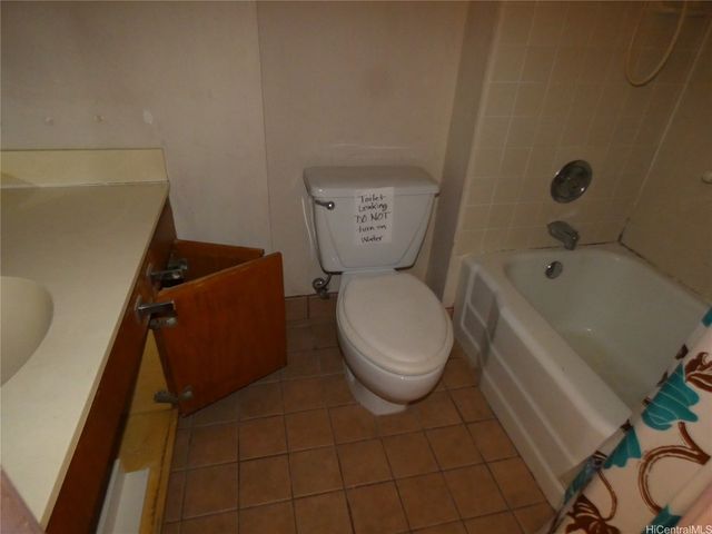 300 Wai Nani Way II1617, Honolulu, HI 96815