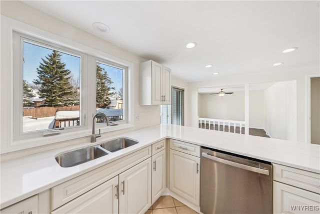 3545 Heatherwood Drive, Hamburg, NY 14075