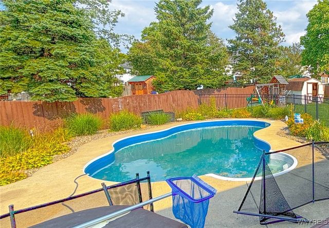 3545 Heatherwood Drive, Hamburg, NY 14075