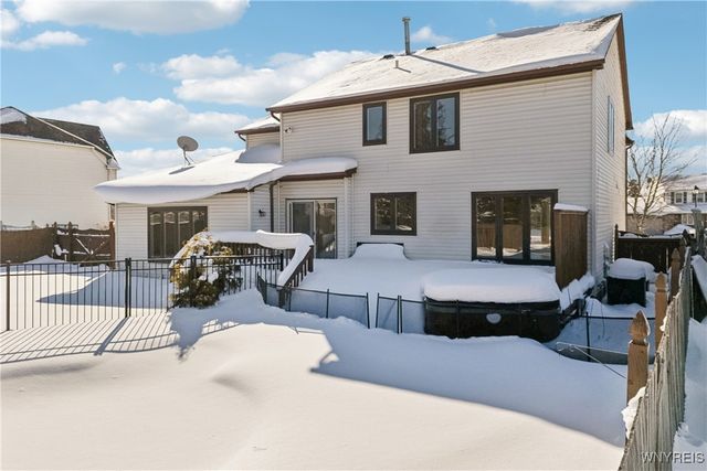 3545 Heatherwood Drive, Hamburg, NY 14075