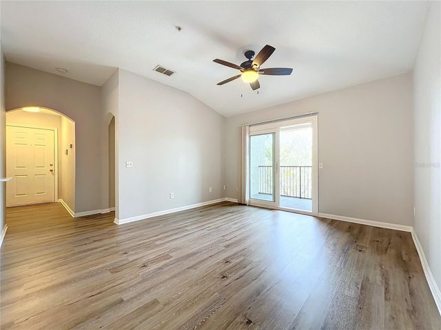 6572 SWISSCO DRIVE 233, Orlando, FL 32822