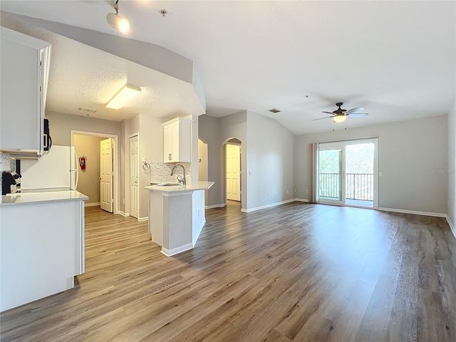 6572 SWISSCO DRIVE 233, Orlando, FL 32822