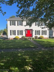 264 W Main Street, Canfield, OH 44406