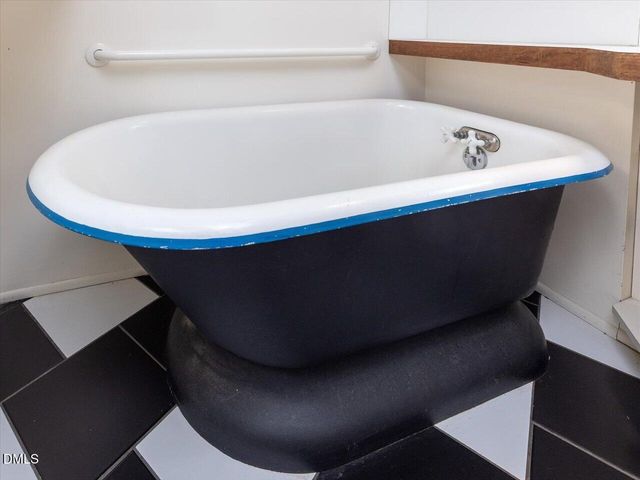 215 Hillcrest Road, Raleigh, NC 27605