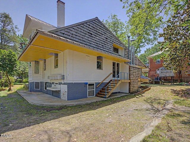 215 Hillcrest Road, Raleigh, NC 27605