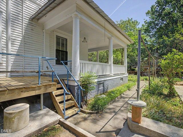 215 Hillcrest Road, Raleigh, NC 27605