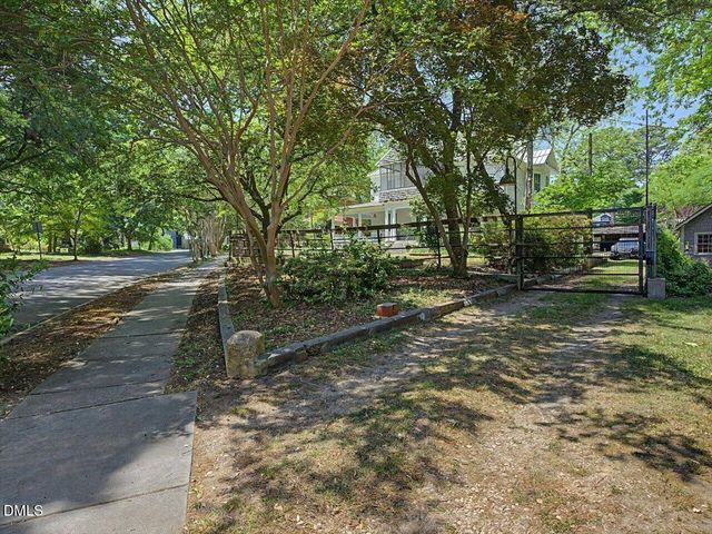 215 Hillcrest Road, Raleigh, NC 27605