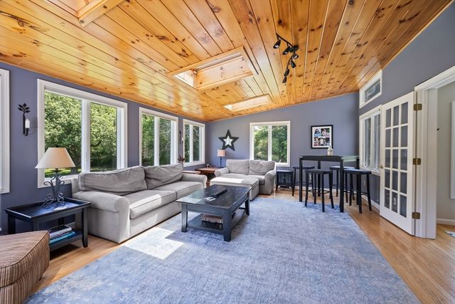 88 Amelia Way, Barnstable, MA 02648