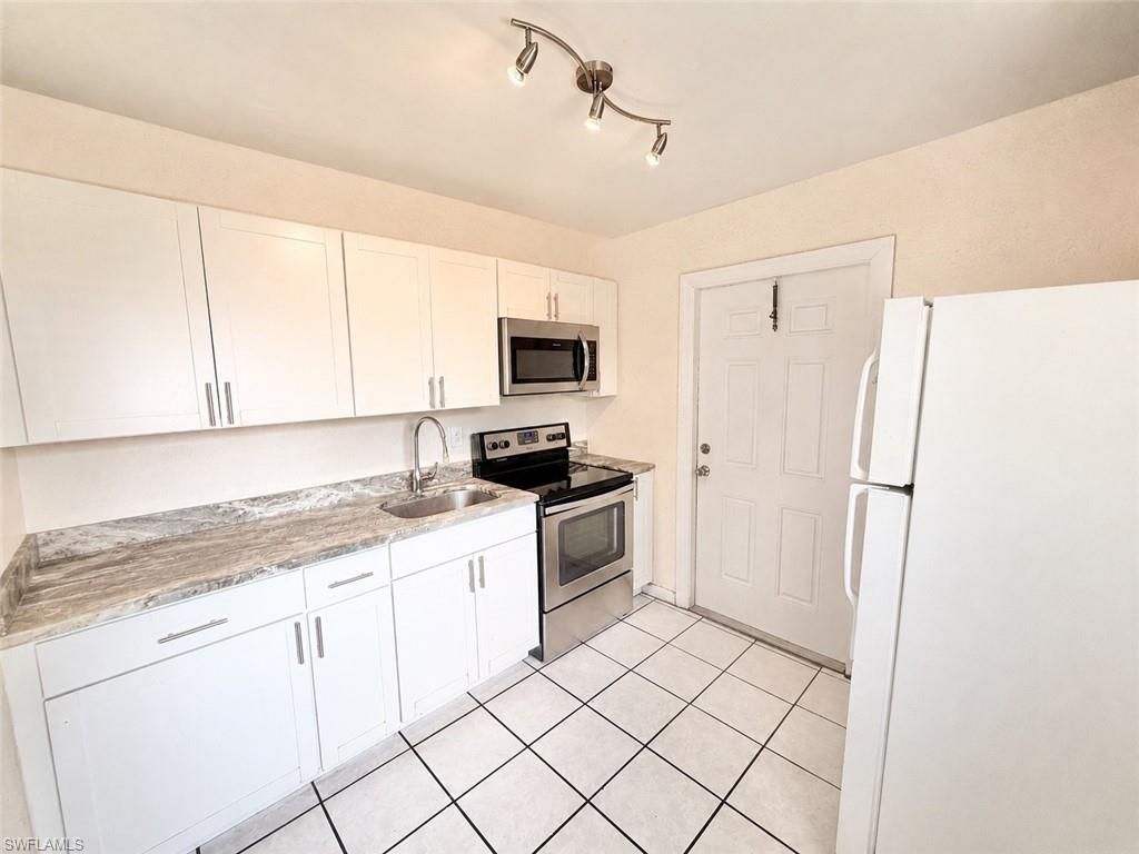 2485 Bayside ST, NAPLES, FL 34112 — photo 5