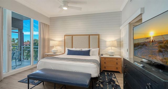 225 SANDS POINT ROAD 6201, Longboat Key, FL 34228