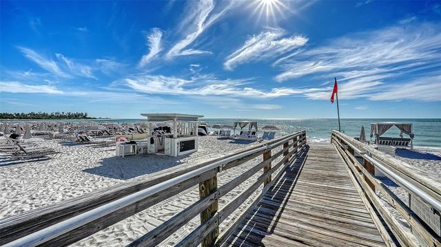 225 SANDS POINT ROAD 6201, Longboat Key, FL 34228