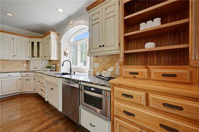 13916 Flint Street, Overland Park, KS 66221