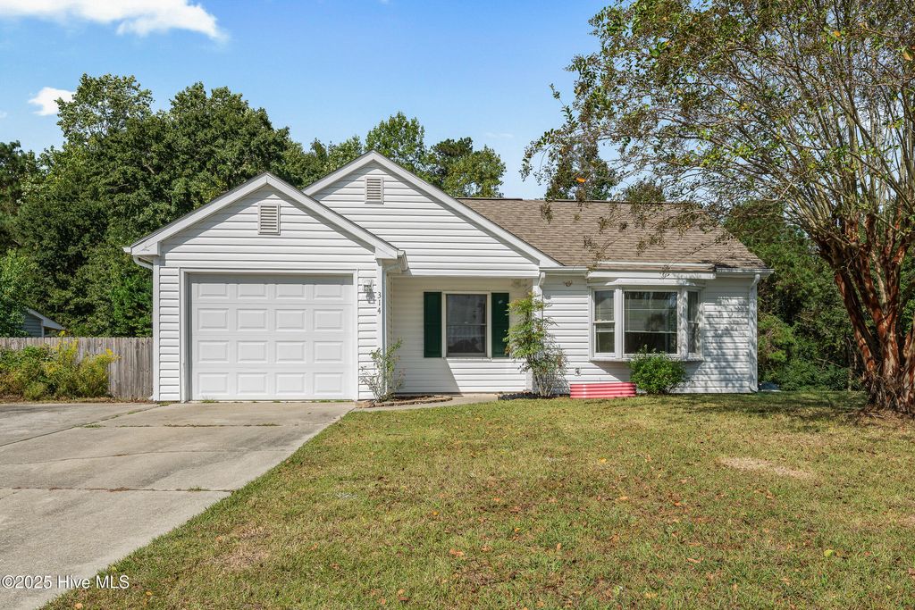 314 Pebble Lane, Jacksonville, NC 28546