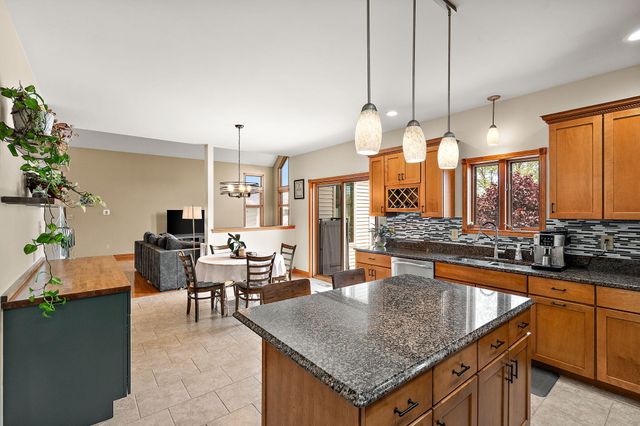 3253 Rosedale Court, Valparaiso, IN 46385