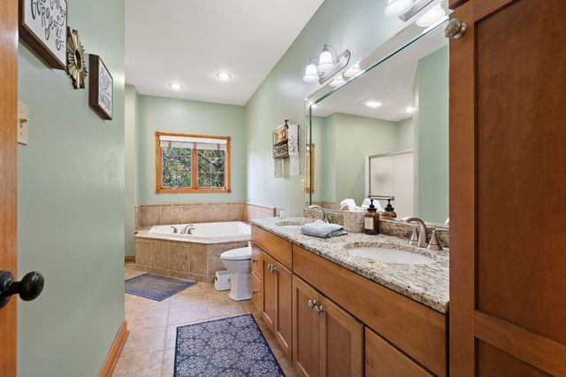 3253 Rosedale Court, Valparaiso, IN 46385
