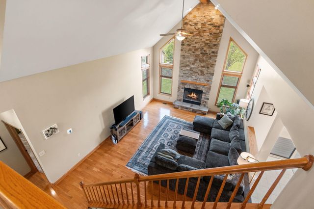 3253 Rosedale Court, Valparaiso, IN 46385