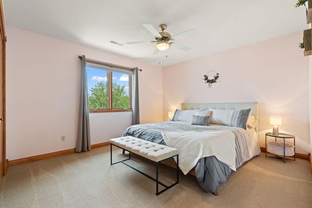 3253 Rosedale Court, Valparaiso, IN 46385