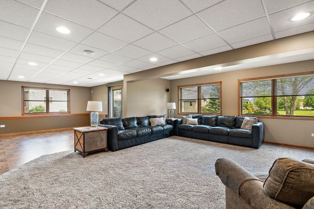 3253 Rosedale Court, Valparaiso, IN 46385