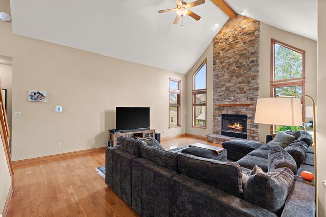3253 Rosedale Court, Valparaiso, IN 46385